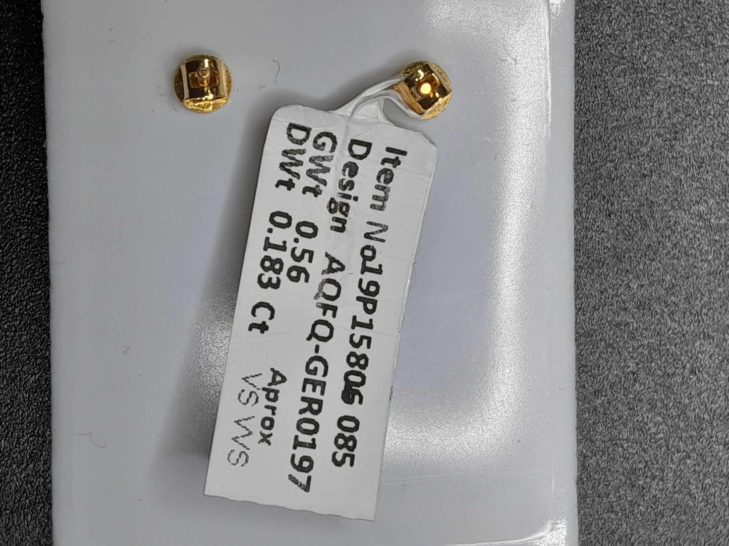 10Kt Gold Diamond Solitaire Studs VS/VVS