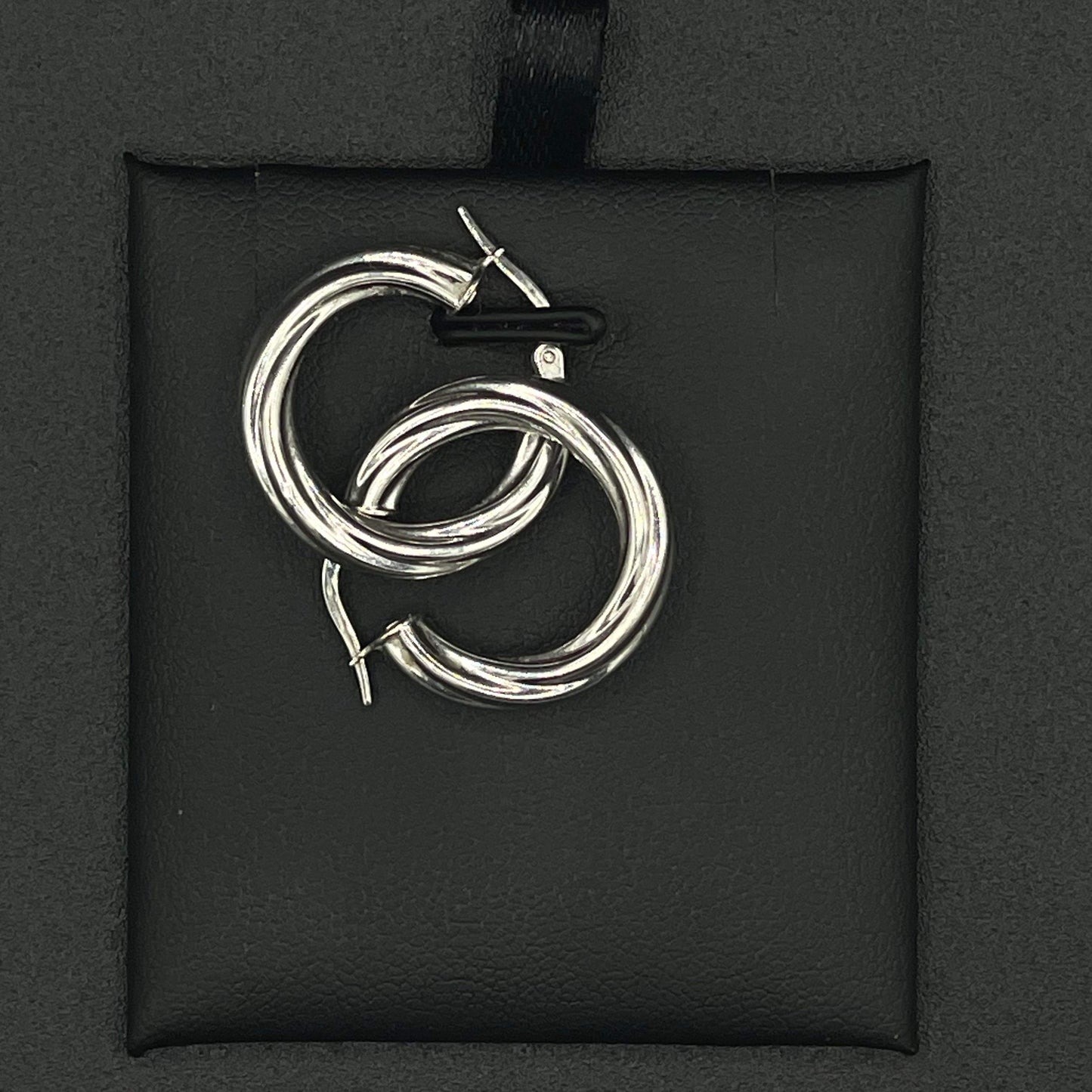 10Kt White Gold Medium 22.6MM Shell Earrings