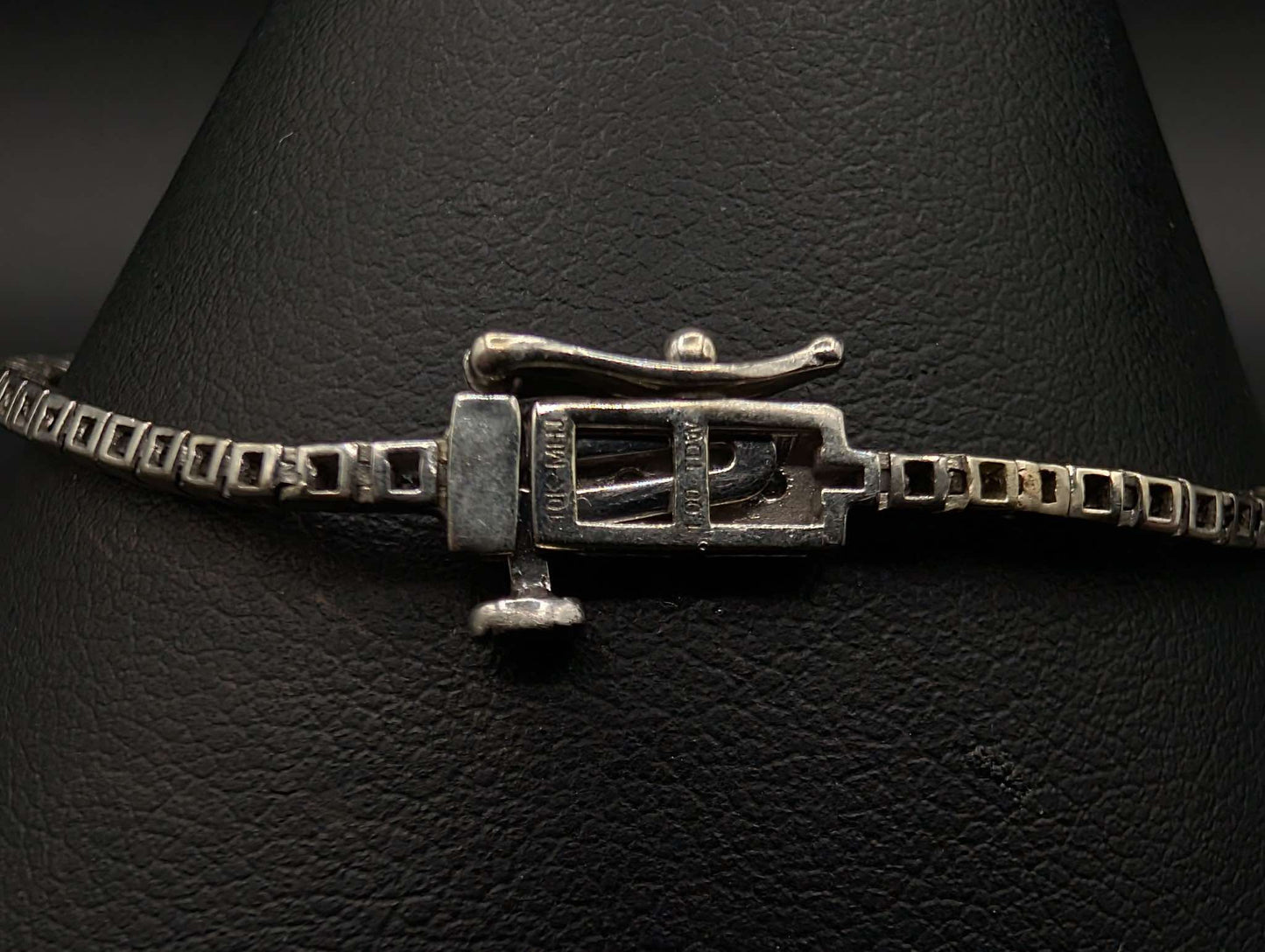 10Kt White Gold 7.5" 0.5mm Diamond Tennis Bracelet W/ Boxlock
