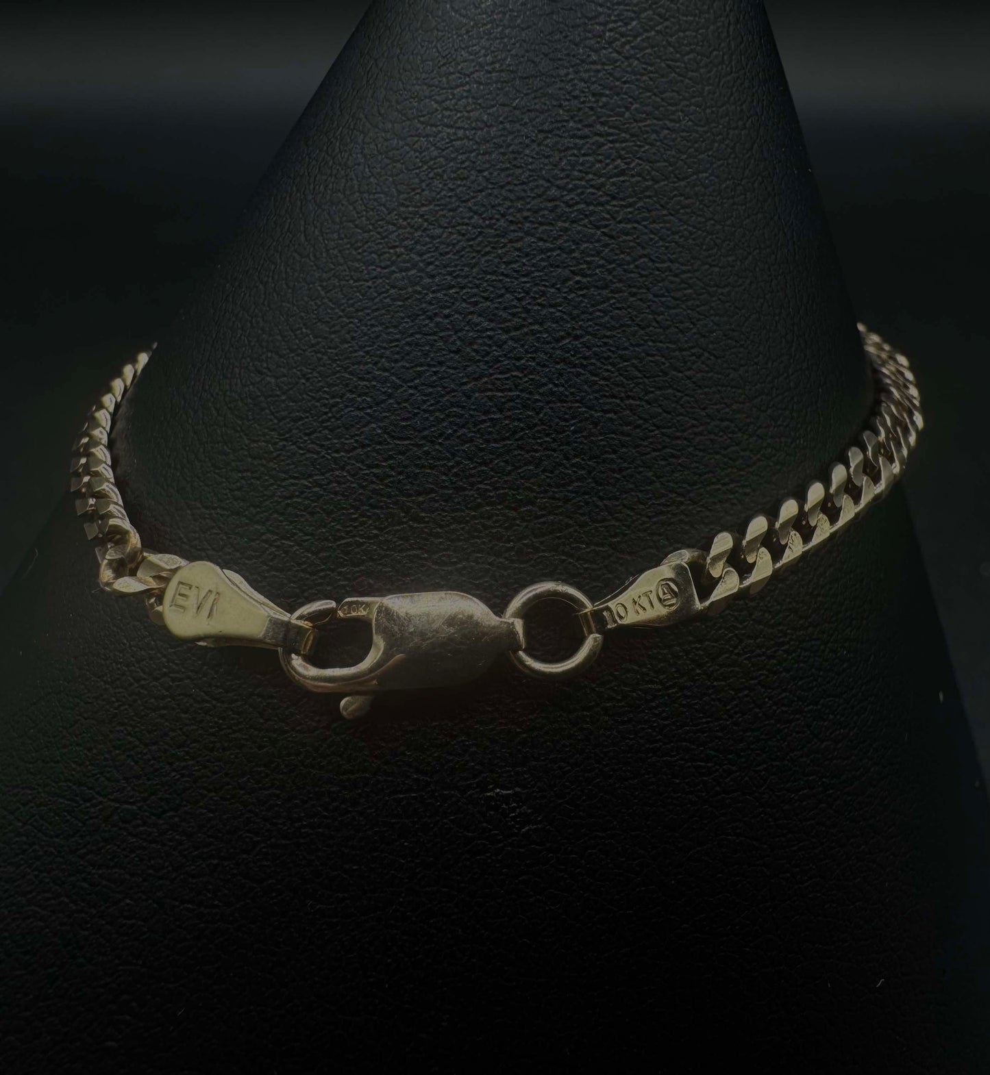 10Kt Gold Cuban Link Bracelet