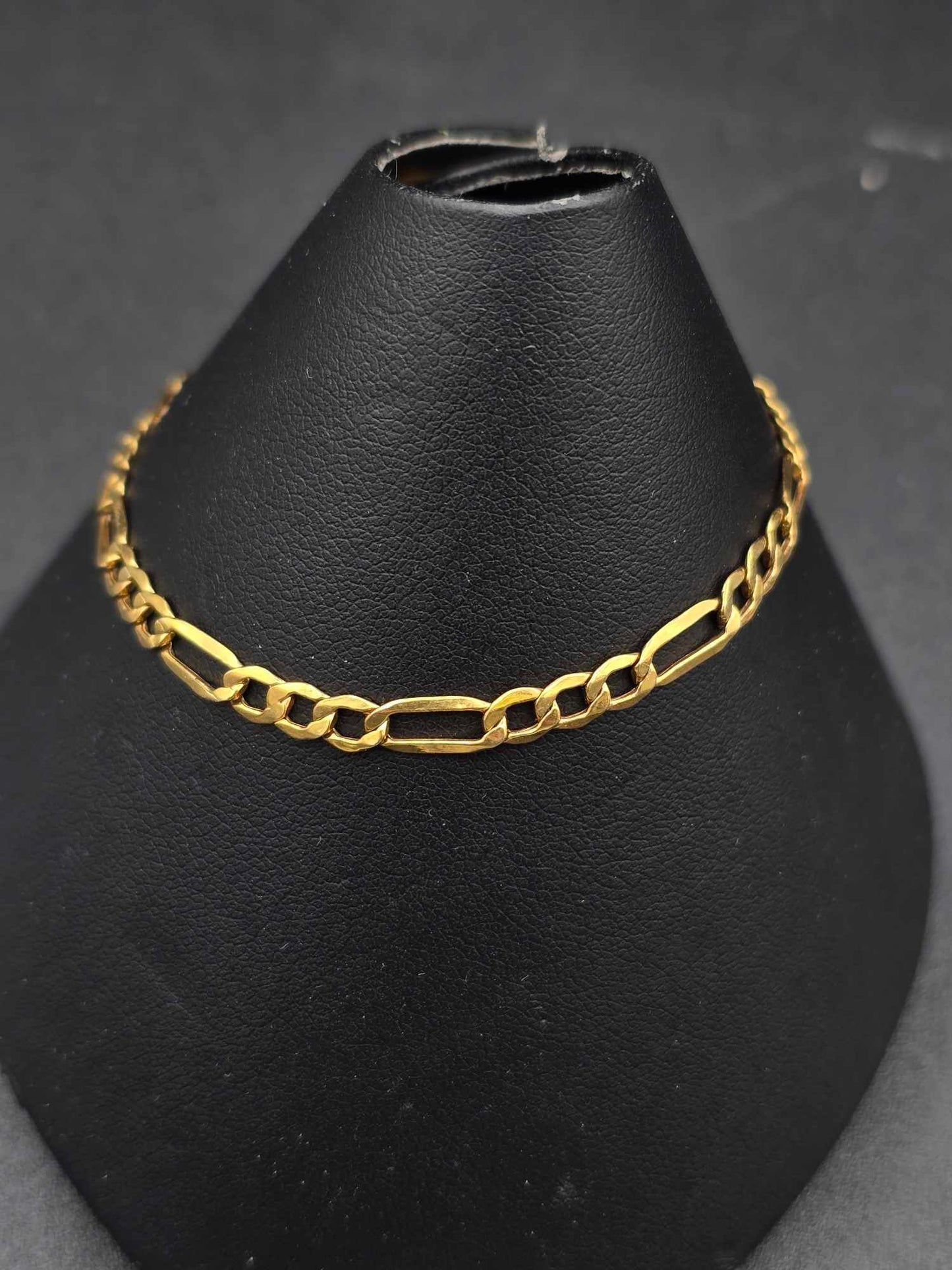 10Kt Gold Figaro Link Bracelet