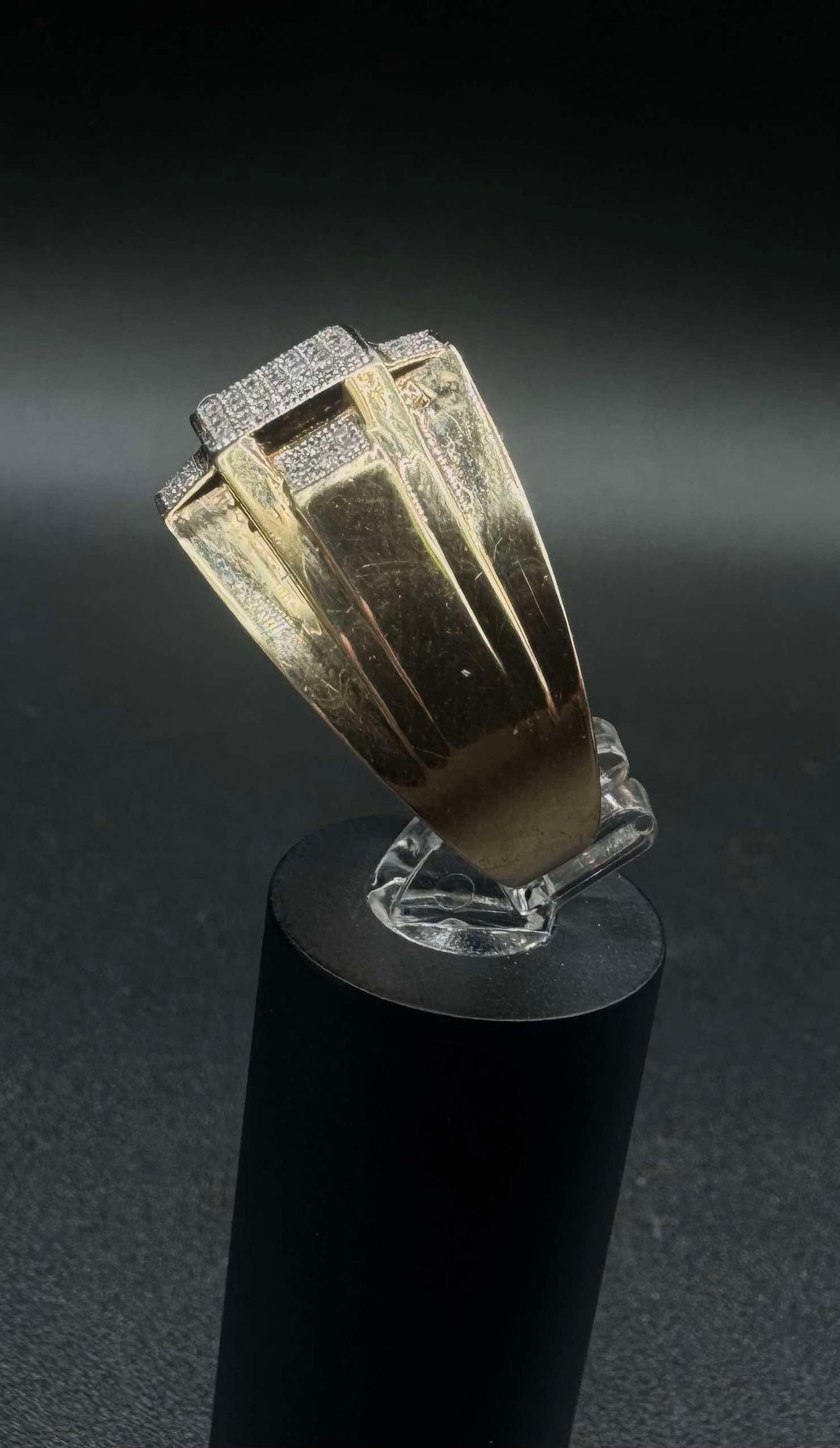 10Kt Gold Diamond Ring