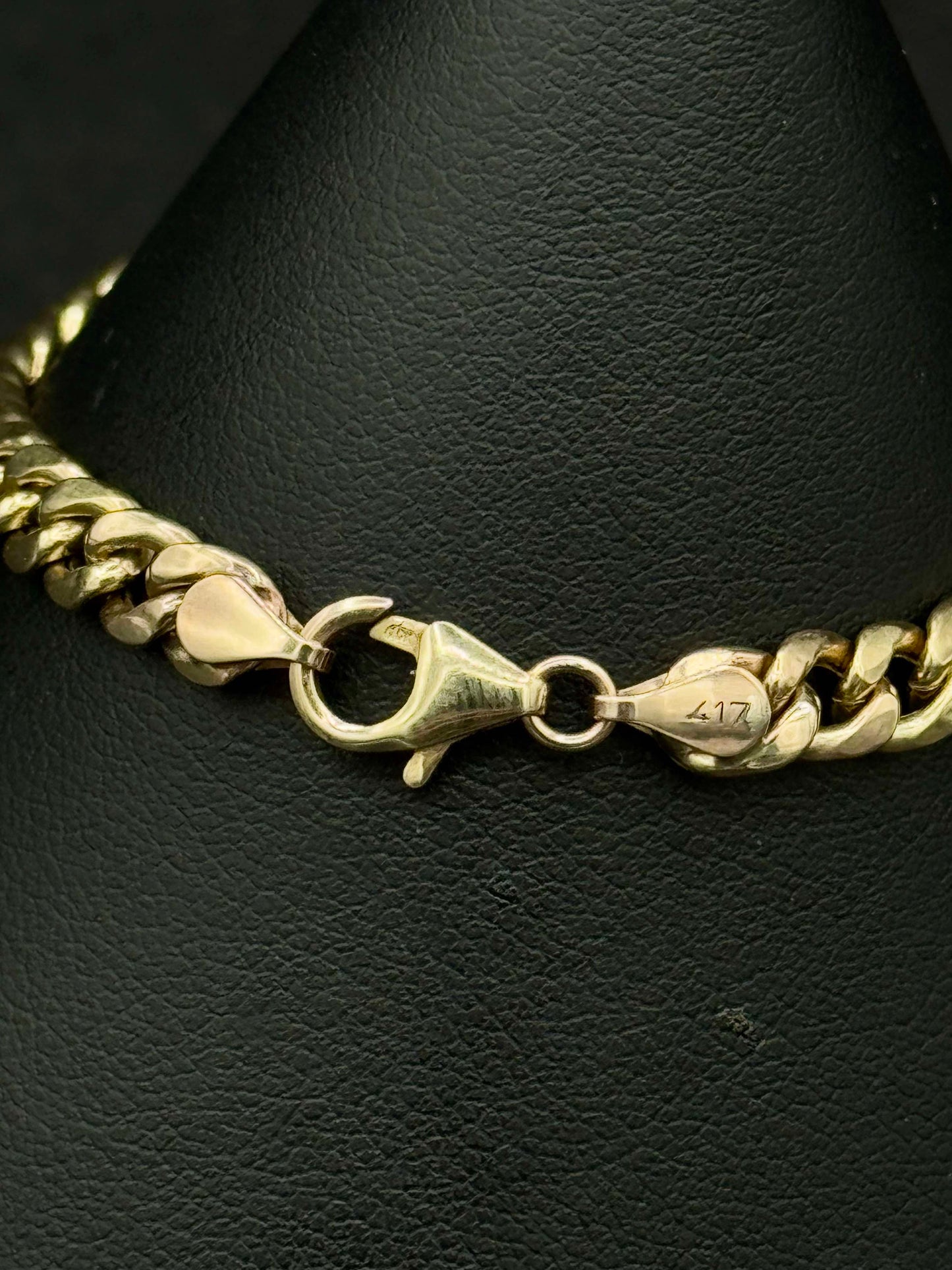 10Kt Gold Cuban Link Bracelet