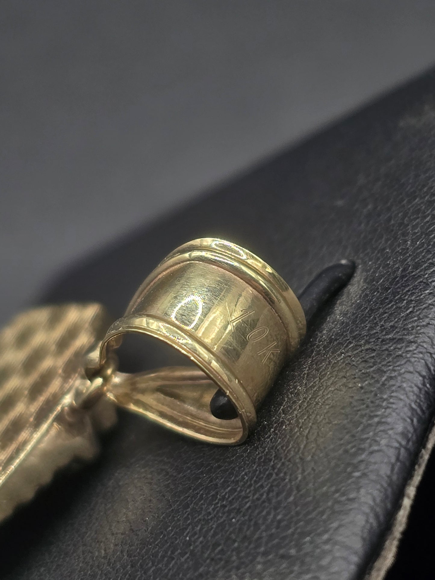 10kt Gold Pharoh Head