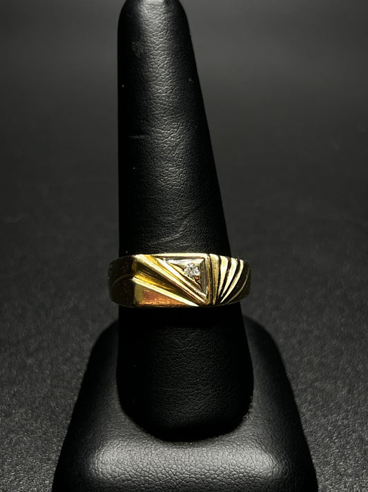 10Kt Gold Diamond Ring