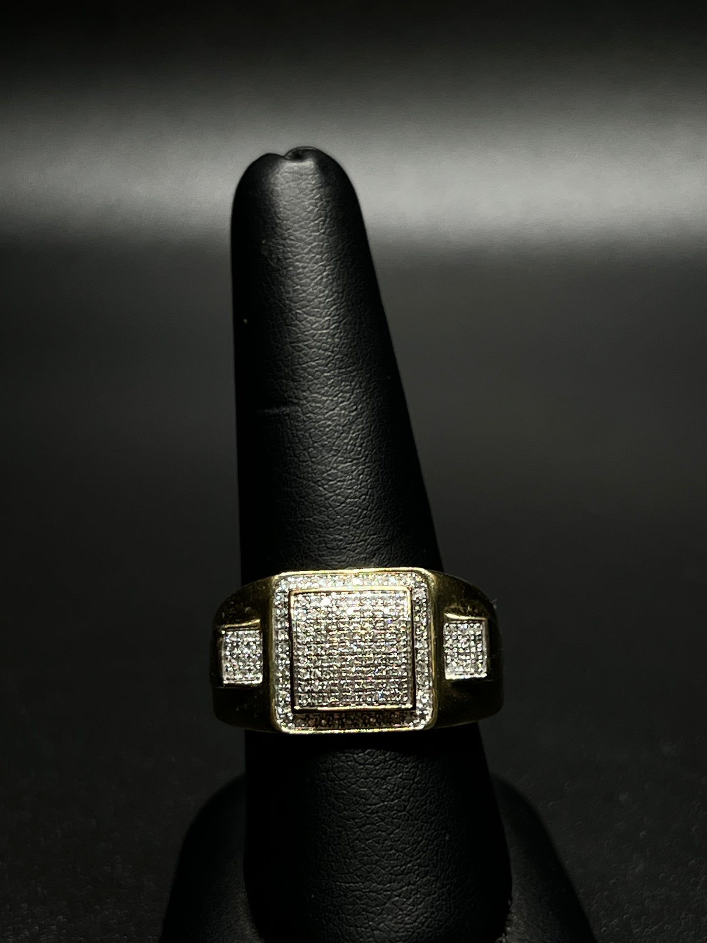 10Kt Gold Diamond Ring