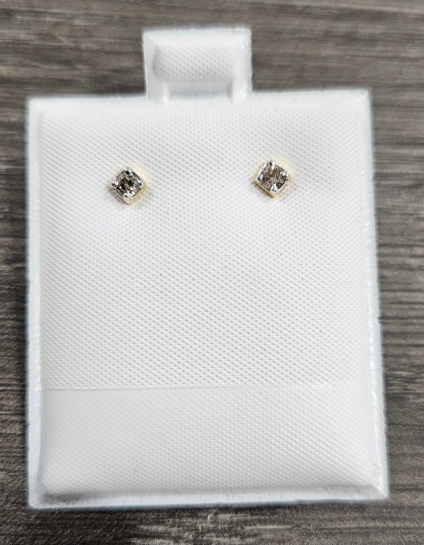 10Kt Gold Diamond Solitare Earrings