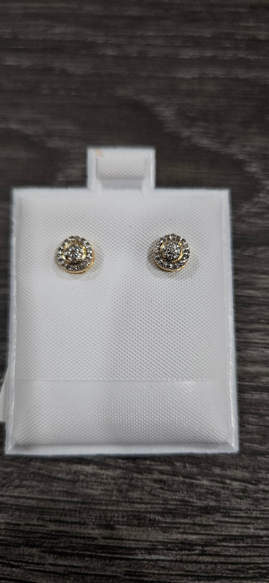 10Kt Gold Circle Diamond Earrings