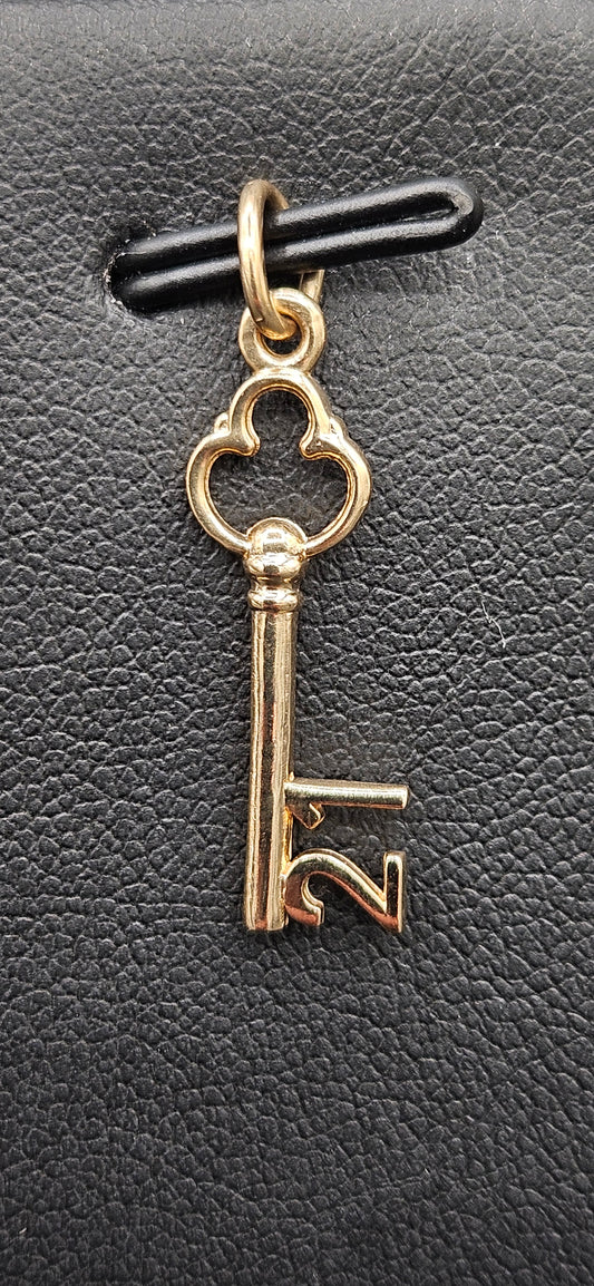 10Kt Gold 21 Key Pendant