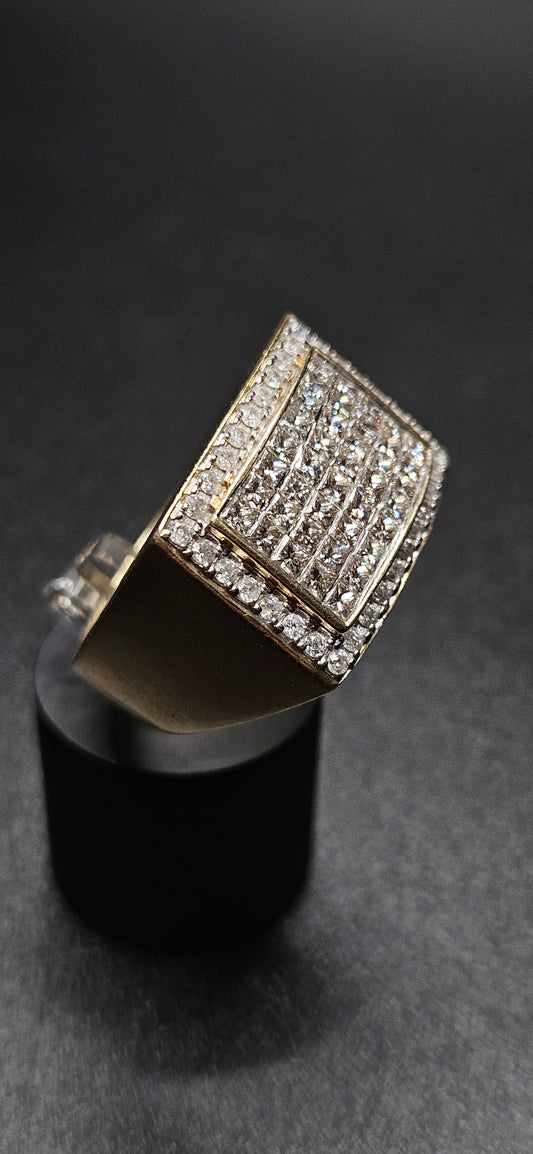 10Kt Gold Princess Cut Diamond Ring