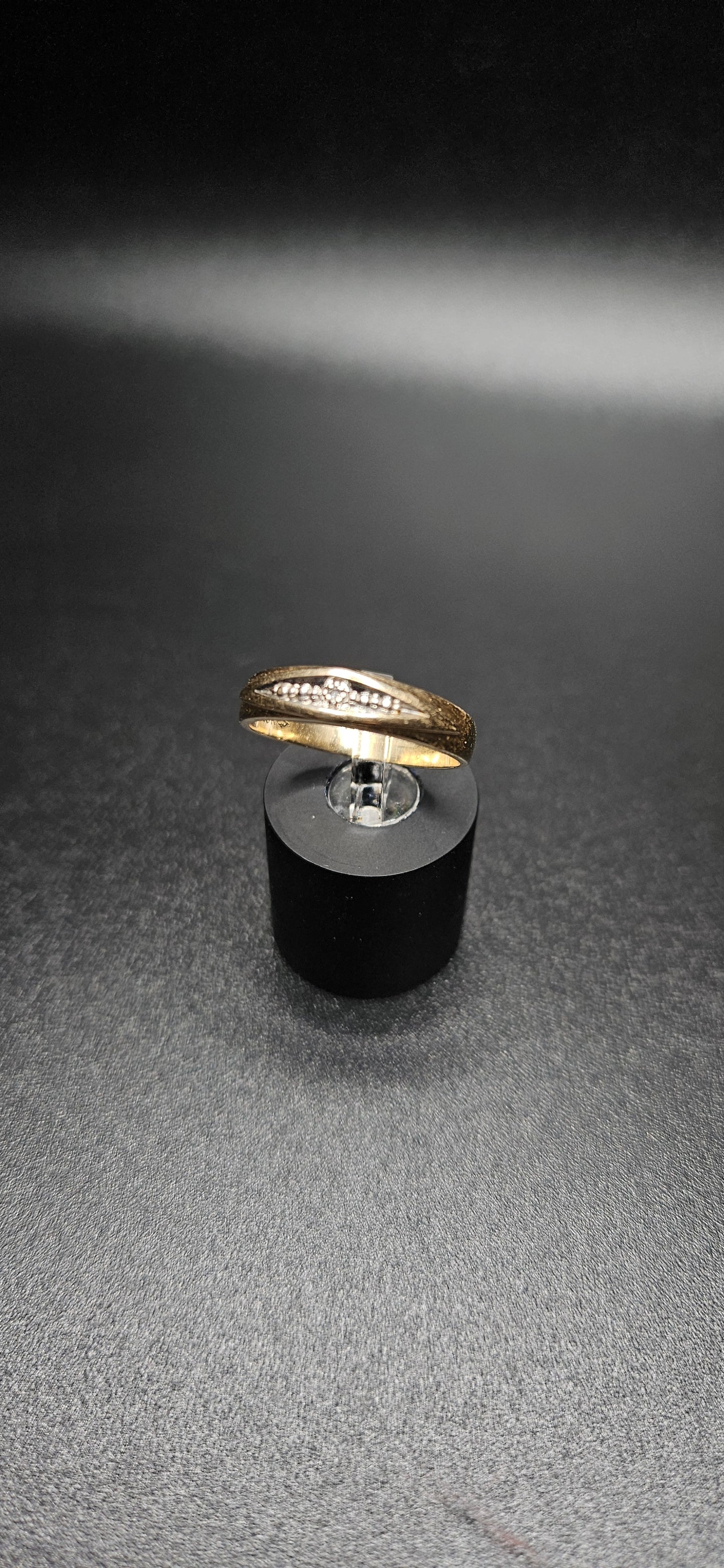 10Kt Gold Diamond Ring