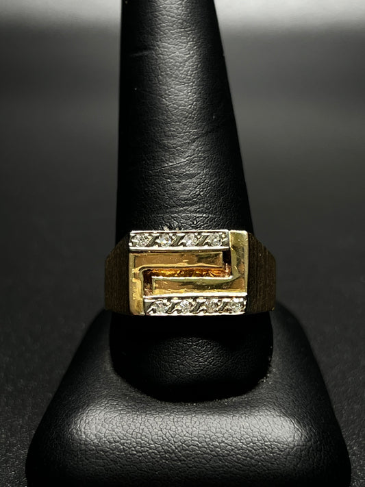 14Kt Gold Diamond Ring