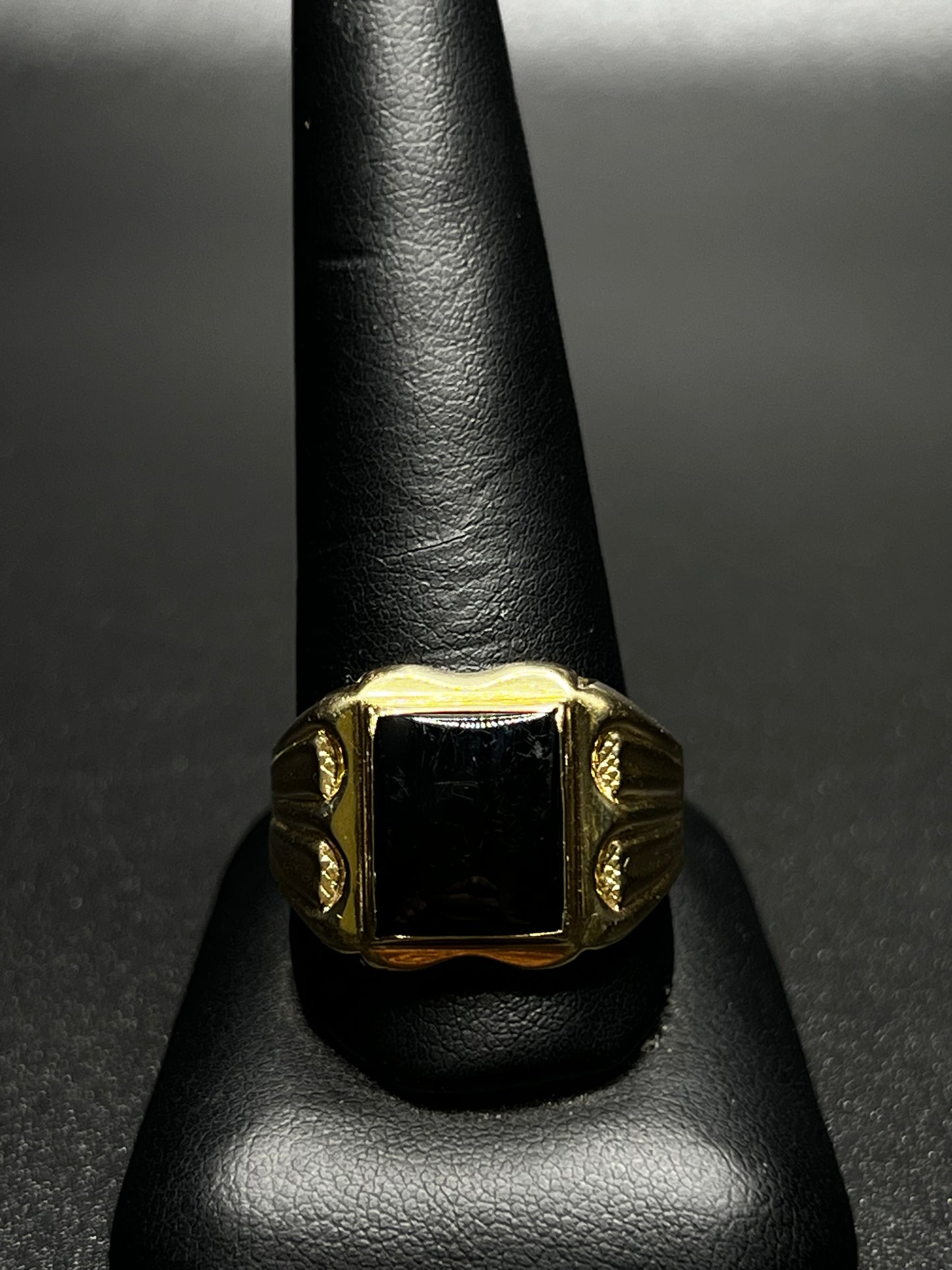 14Kt Gold Onyx Ring