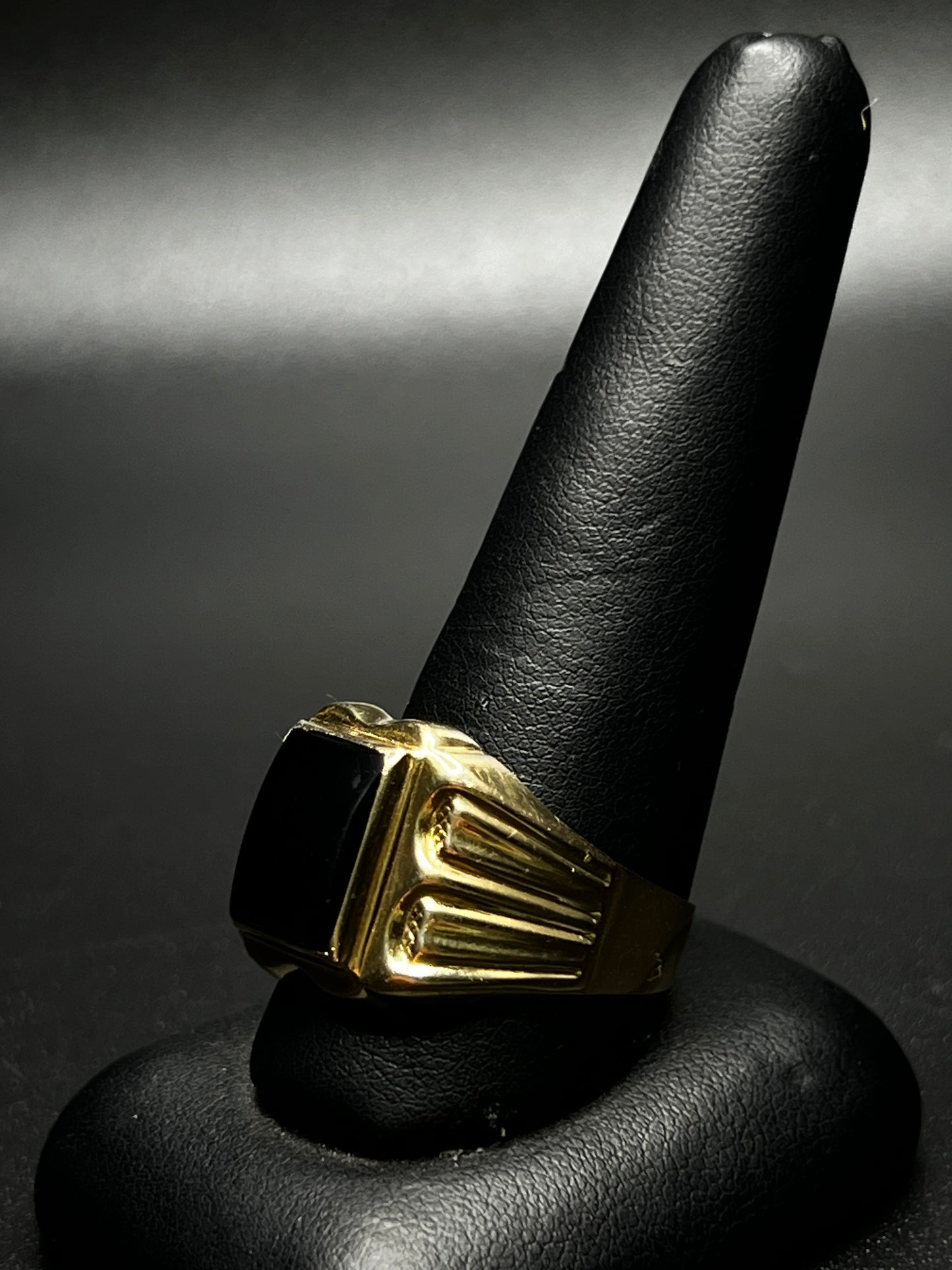 14Kt Gold Onyx Ring