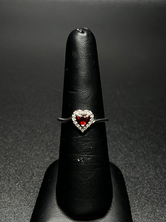 10Kt White Gold Diamond Garnet Ring