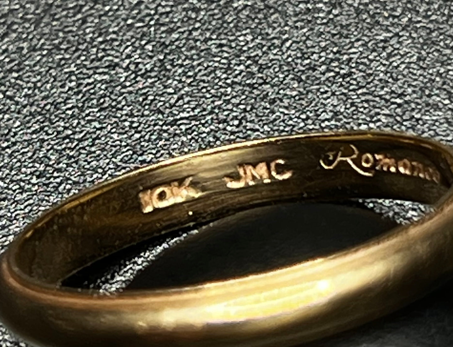 10Kt Gold Band