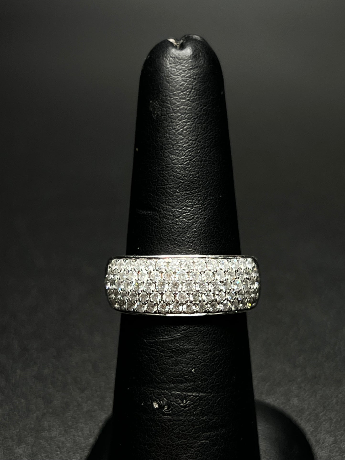 10Kt White Gold Diamond Ring