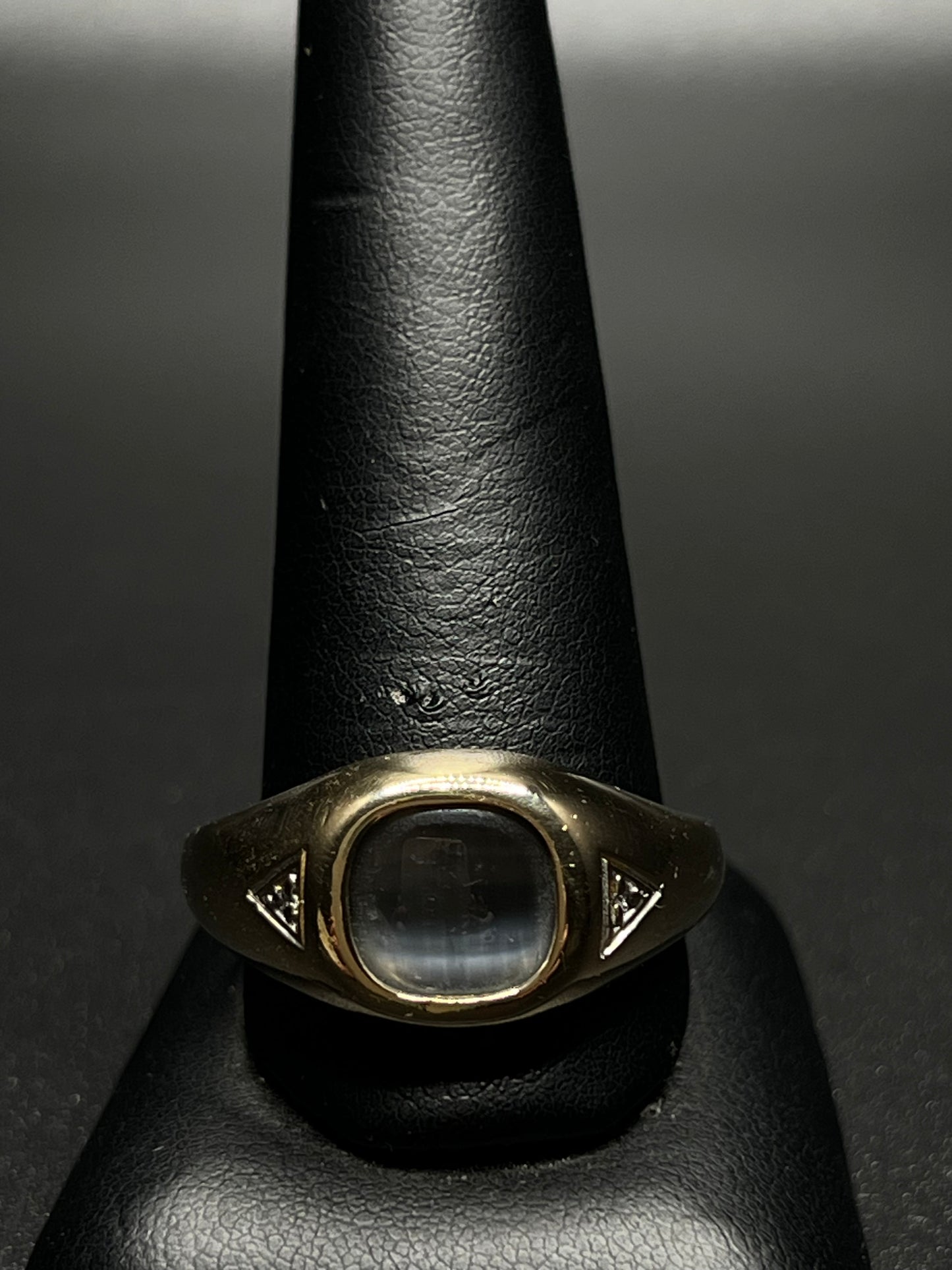 10Kt Gold Diamond Moonstone Ring