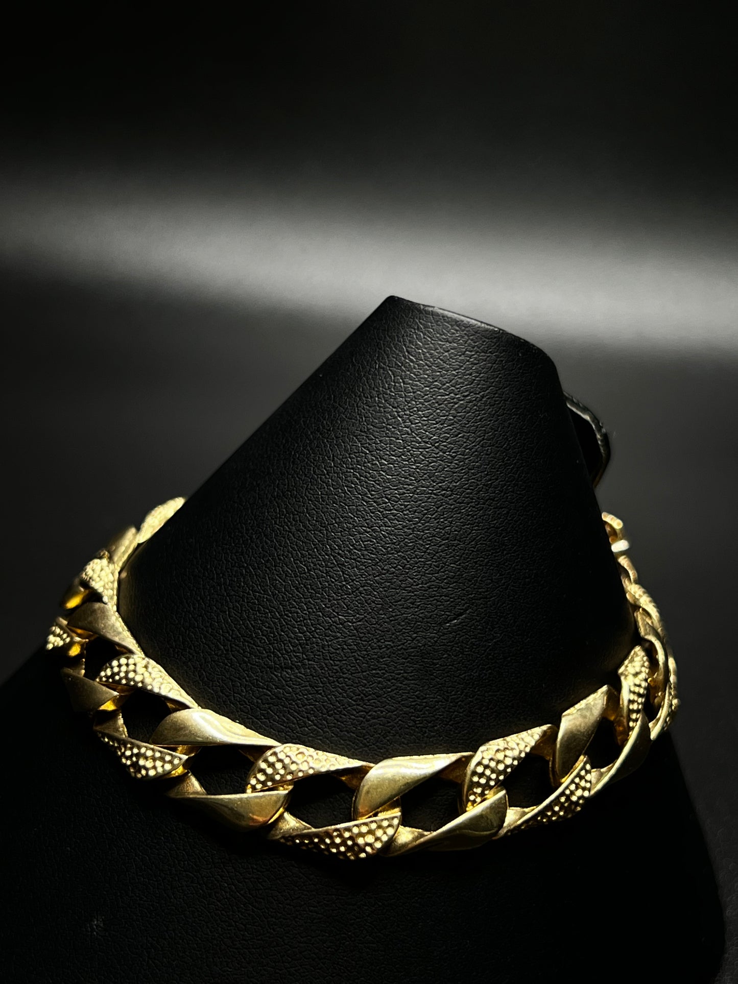 10Kt Gold 8.5” 9.5MM Mesh Curb Link Bracelet