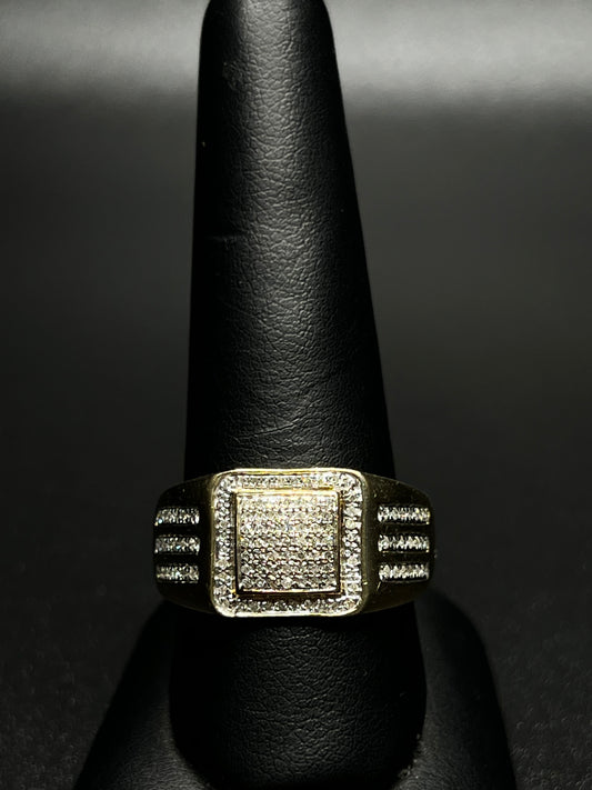 10Kt Gold Diamond Ring