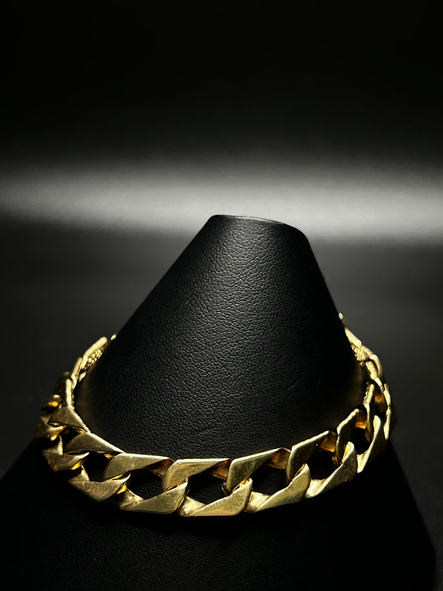 10Kt Gold 8.5” 9.5MM Mesh Curb Link Bracelet