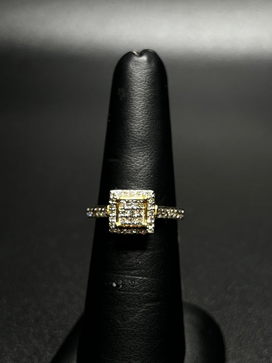 10Kt Gold Diamond Ring