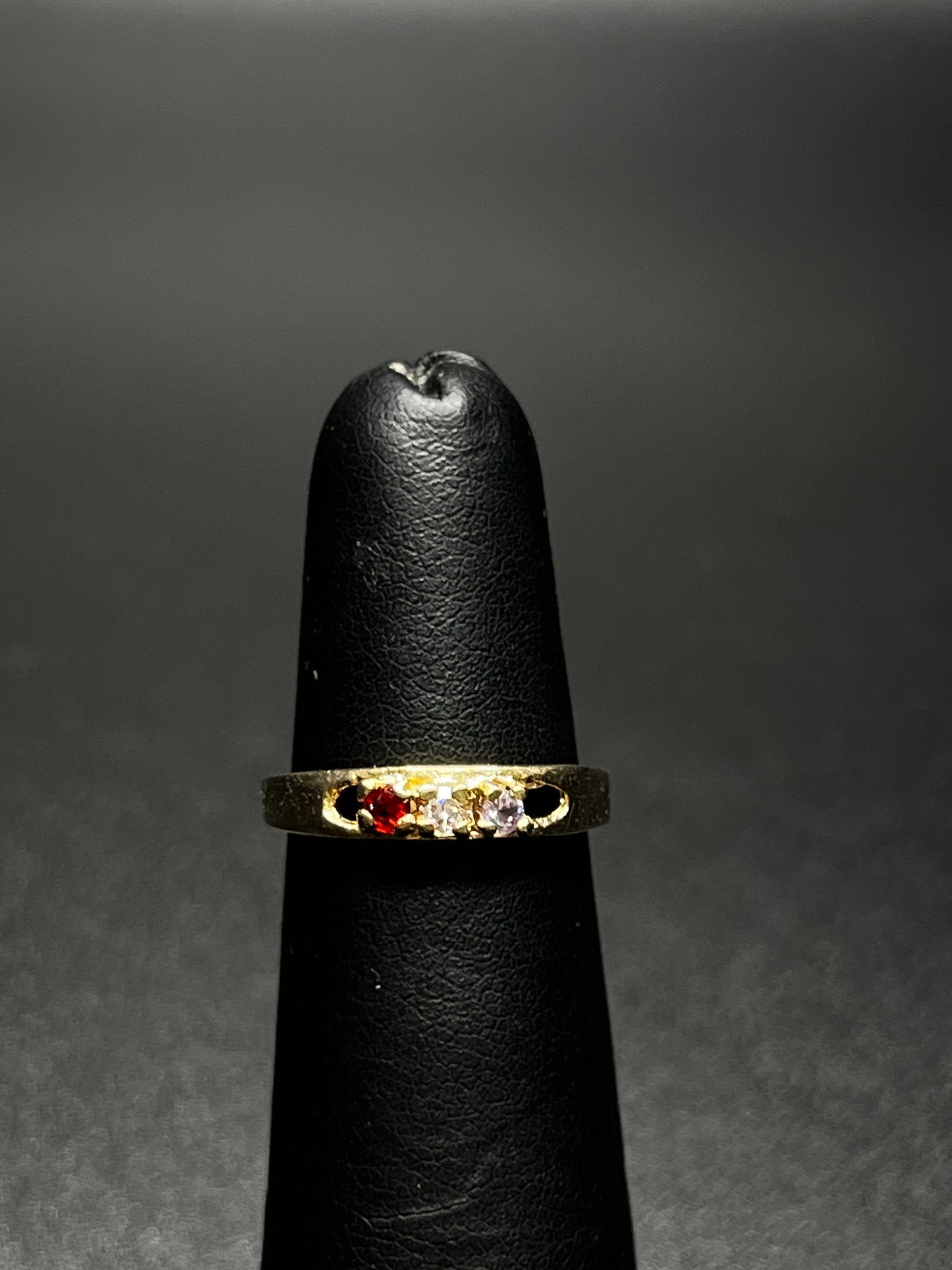 10Kt Yellow Gold Diamond Gemstone Ring