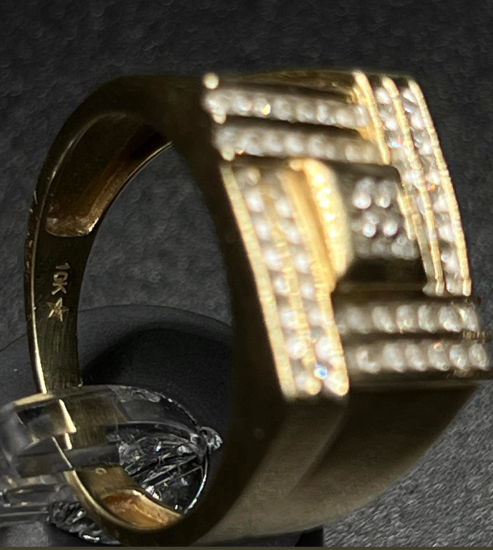 10Kt Gold Diamond Ring