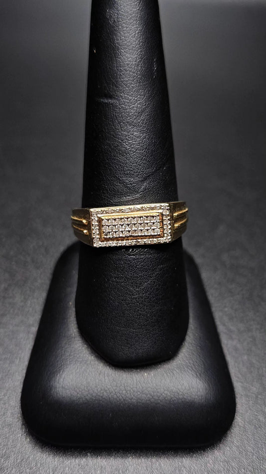 10Kt Gold Diamond Ring