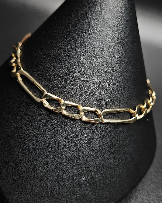 10Kt Gold 8.5" 5.4mm Figaro Link Bracelet