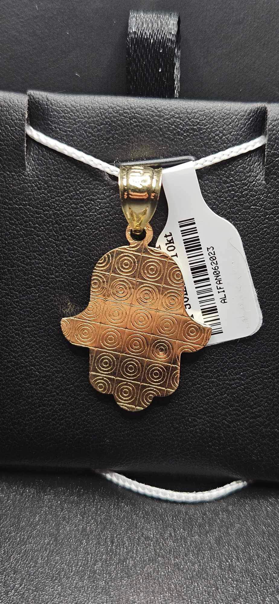 10Kt Gold Hamsa Pendant