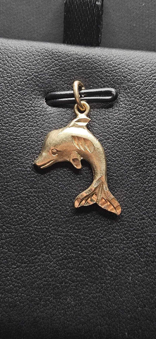 10Kt Gold Dolphin Pendant