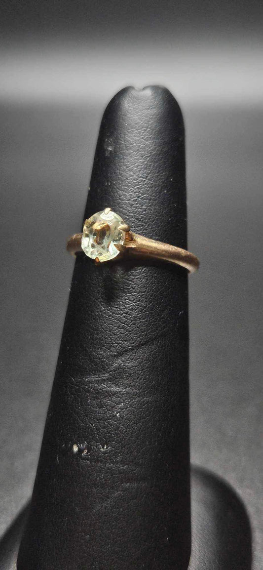 10Kt Gold Green Amethyst Ring