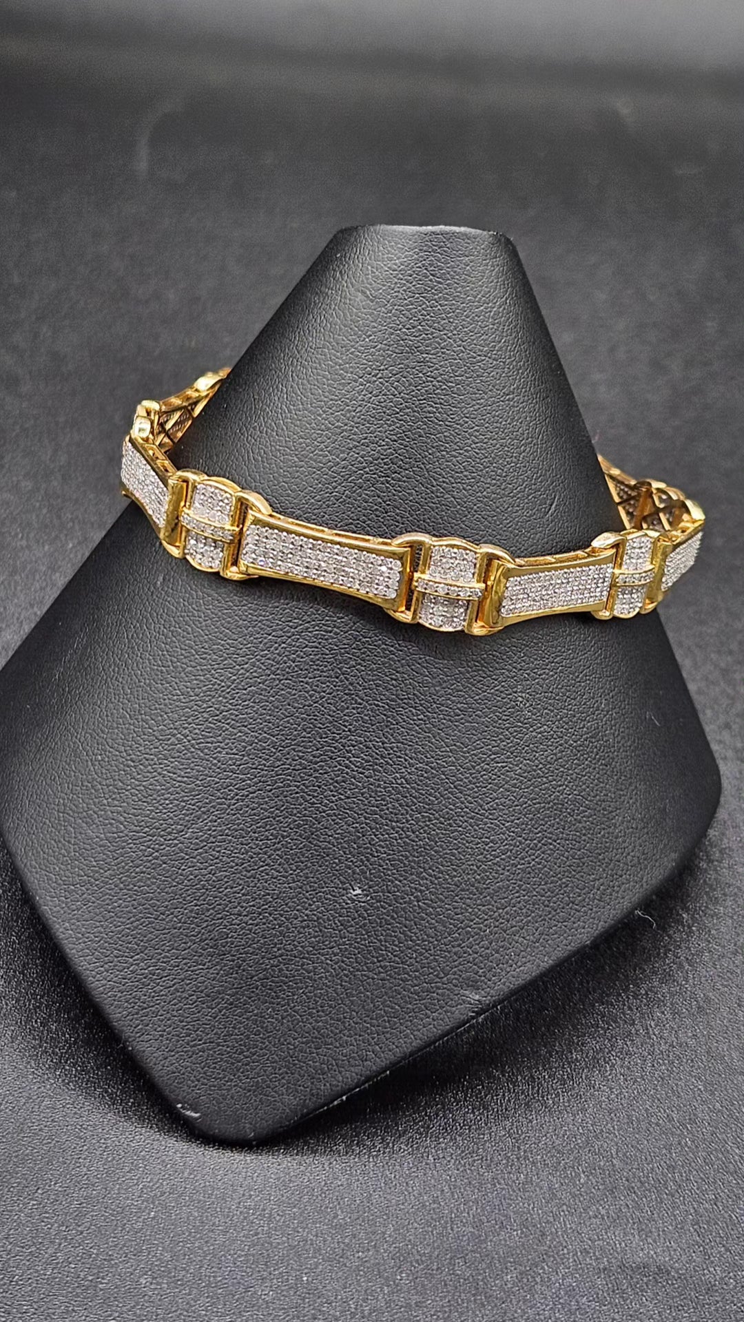 10Kt Gold 8.5” 9mm Unique Diamond Bracelet