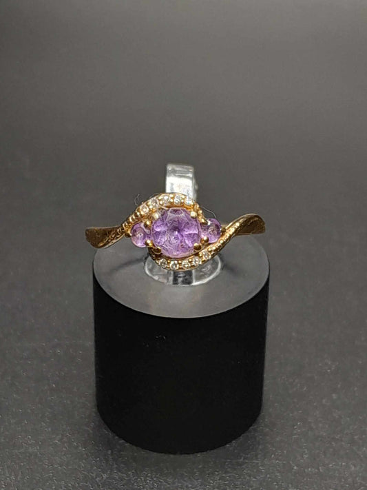 10Kt Gold Diamond Amethyst Ring