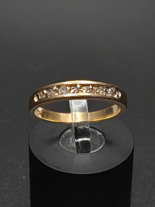 10Kt Gold Diamond Band