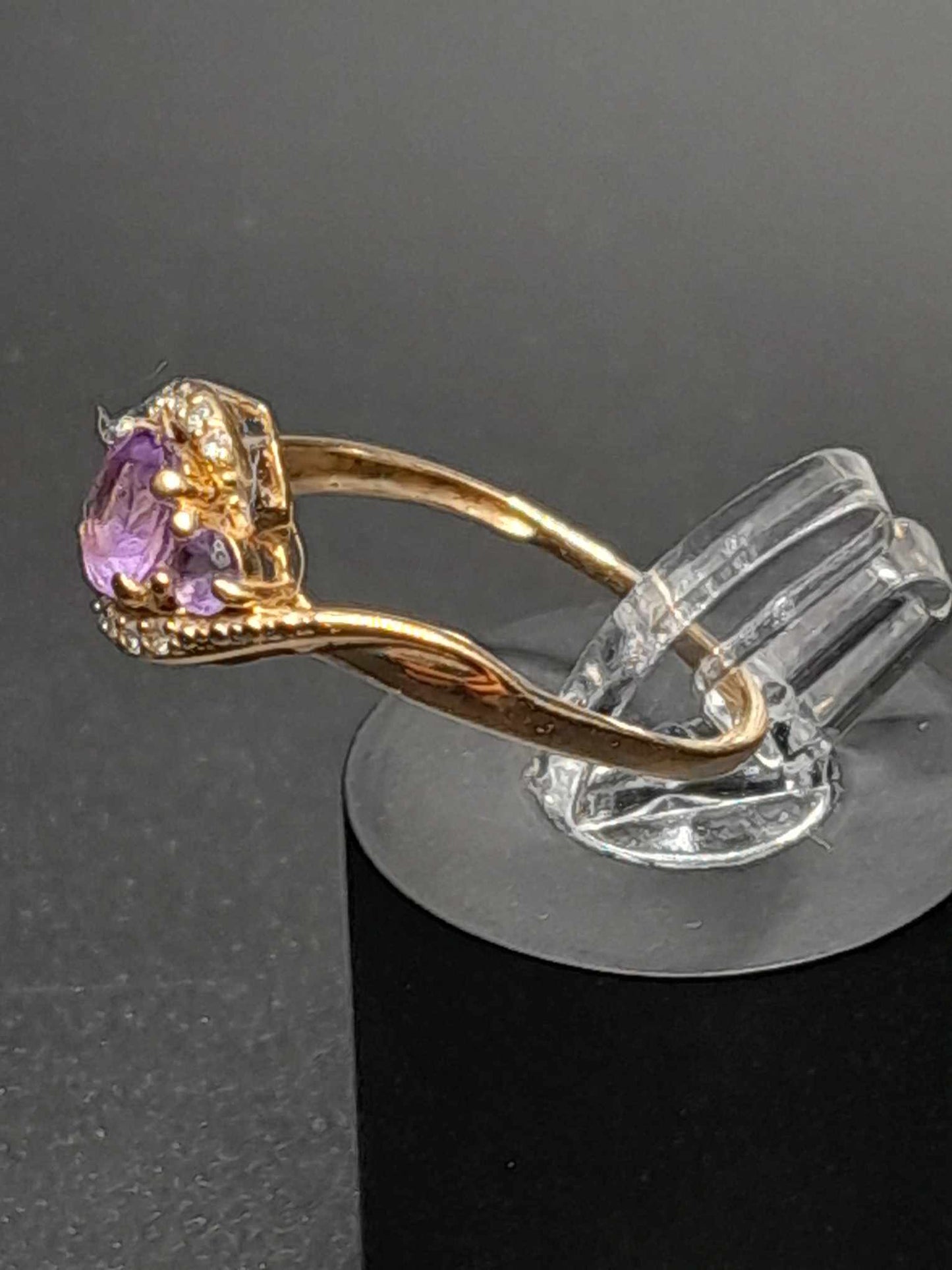 10Kt Gold Diamond Amethyst Ring