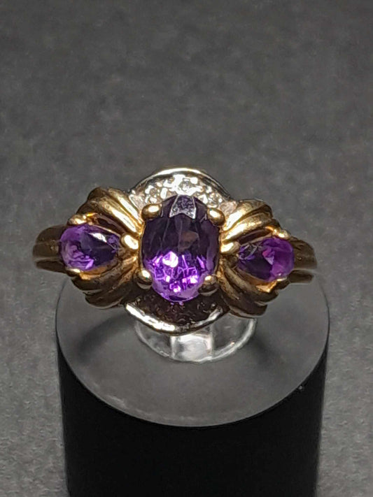 10Kt Gold Amethyst Diamond Ring