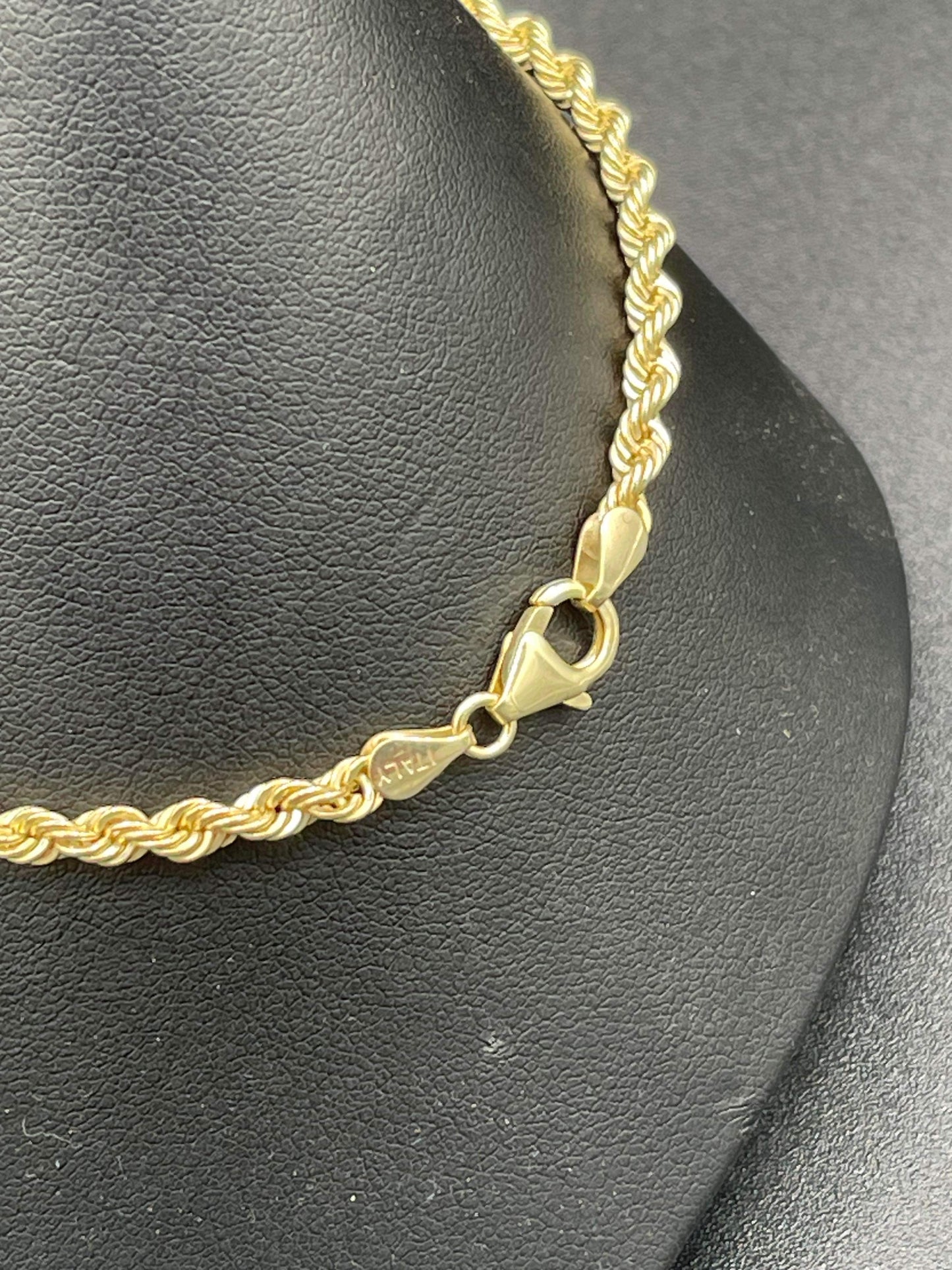 10Kt Gold 8.5” 1.8mm Rope Link Bracelet