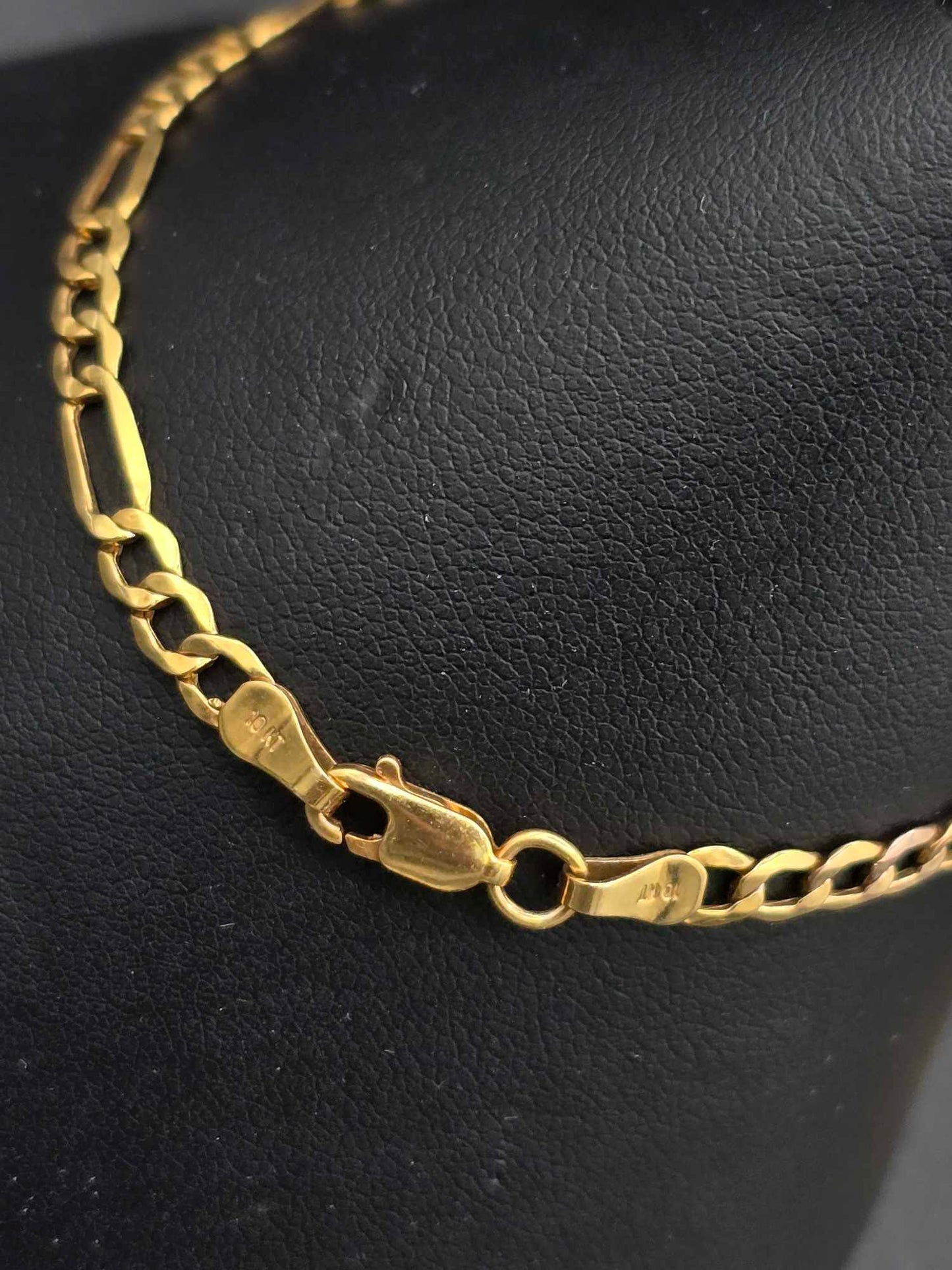10Kt Gold Figaro Link Bracelet