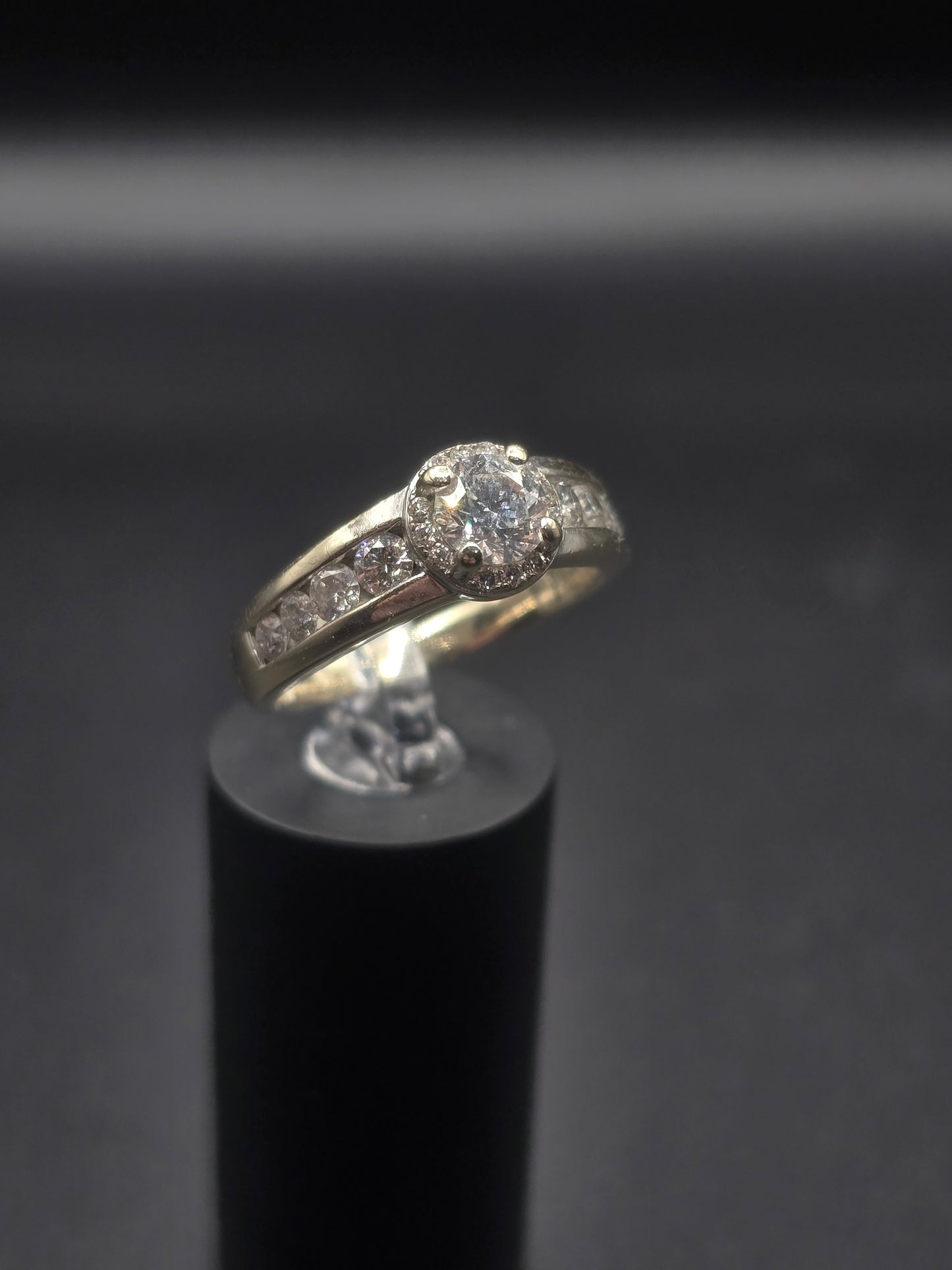 14kt White Gold Solitare Ring