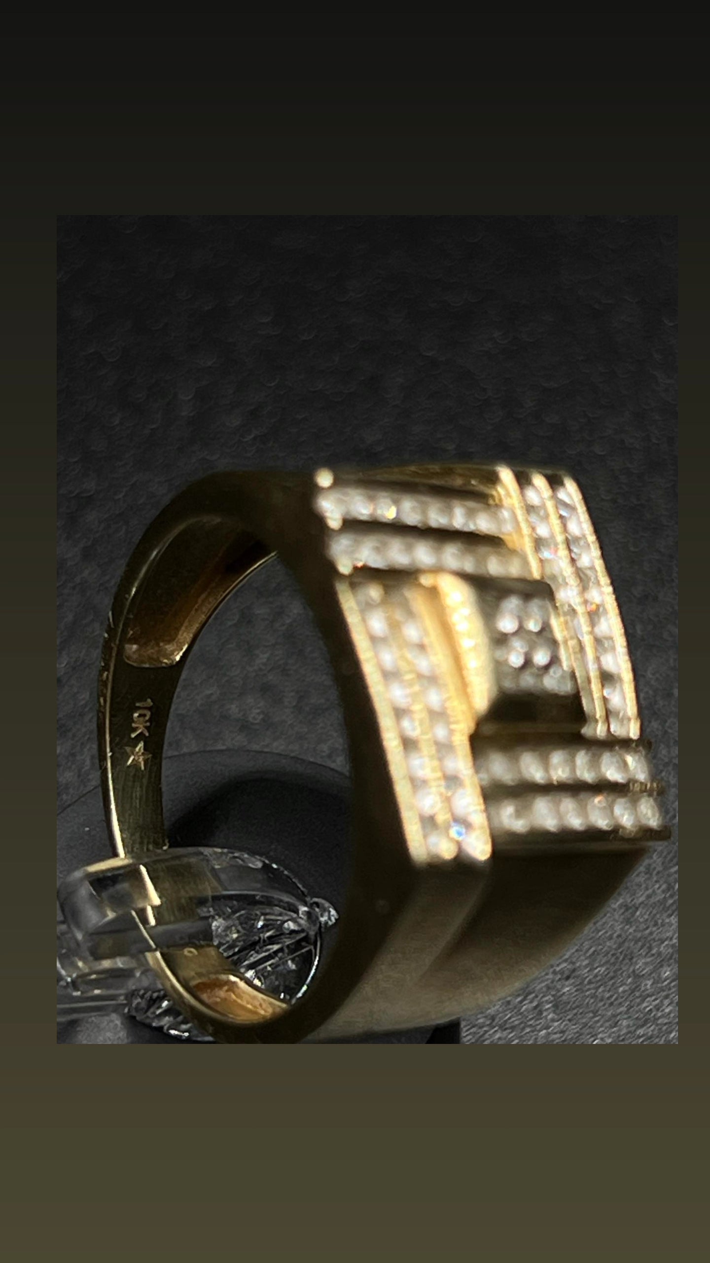 10Kt Gold Diamond Ring