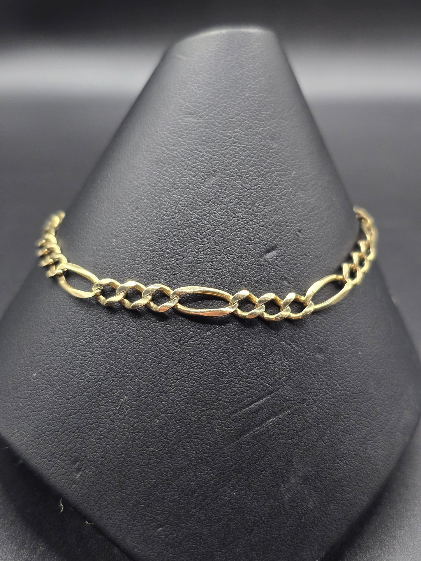 10kt Gold 4.5mm 8.5" Figaro Braclete