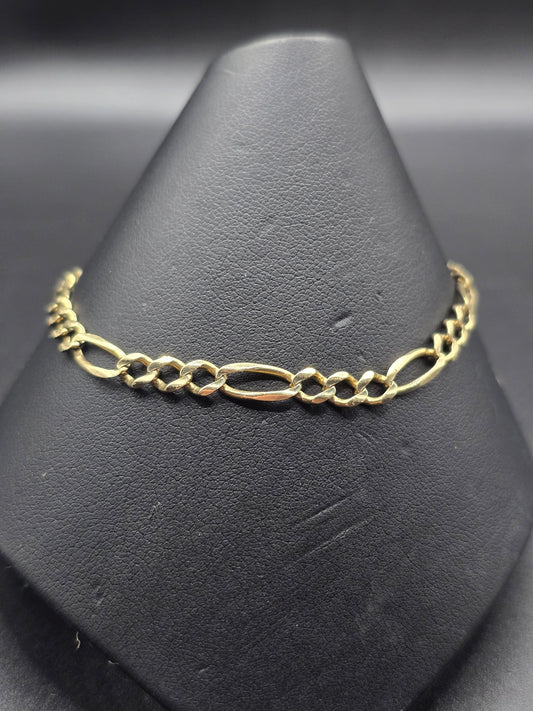 10kt Gold 4.5mm 8.5" Figaro Braclete